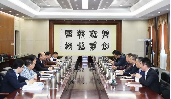 馮永強會見上海電氣集團副總裁呂亞臣、陳干錦一行 